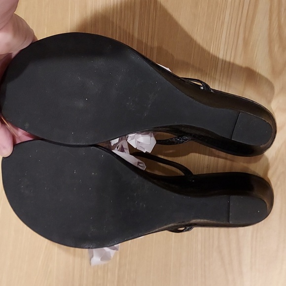 Women's White House Black Market Black Wedge Heel Gem Sandals Size 7.5 - Picture 5 of 7